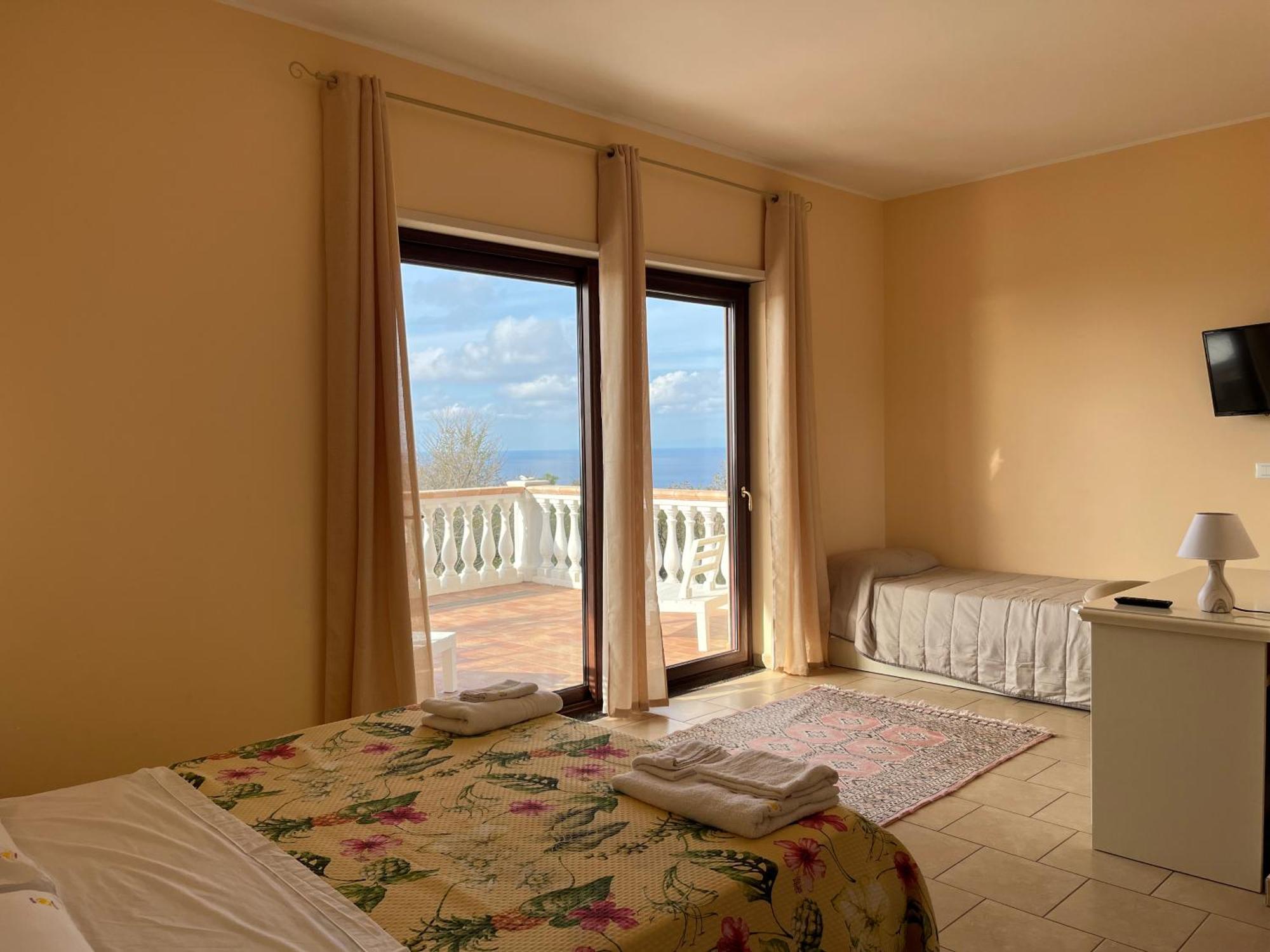 Residenza Domus Aurea Tropea- Vista Mare Hotell Santa Domenica  Eksteriør bilde