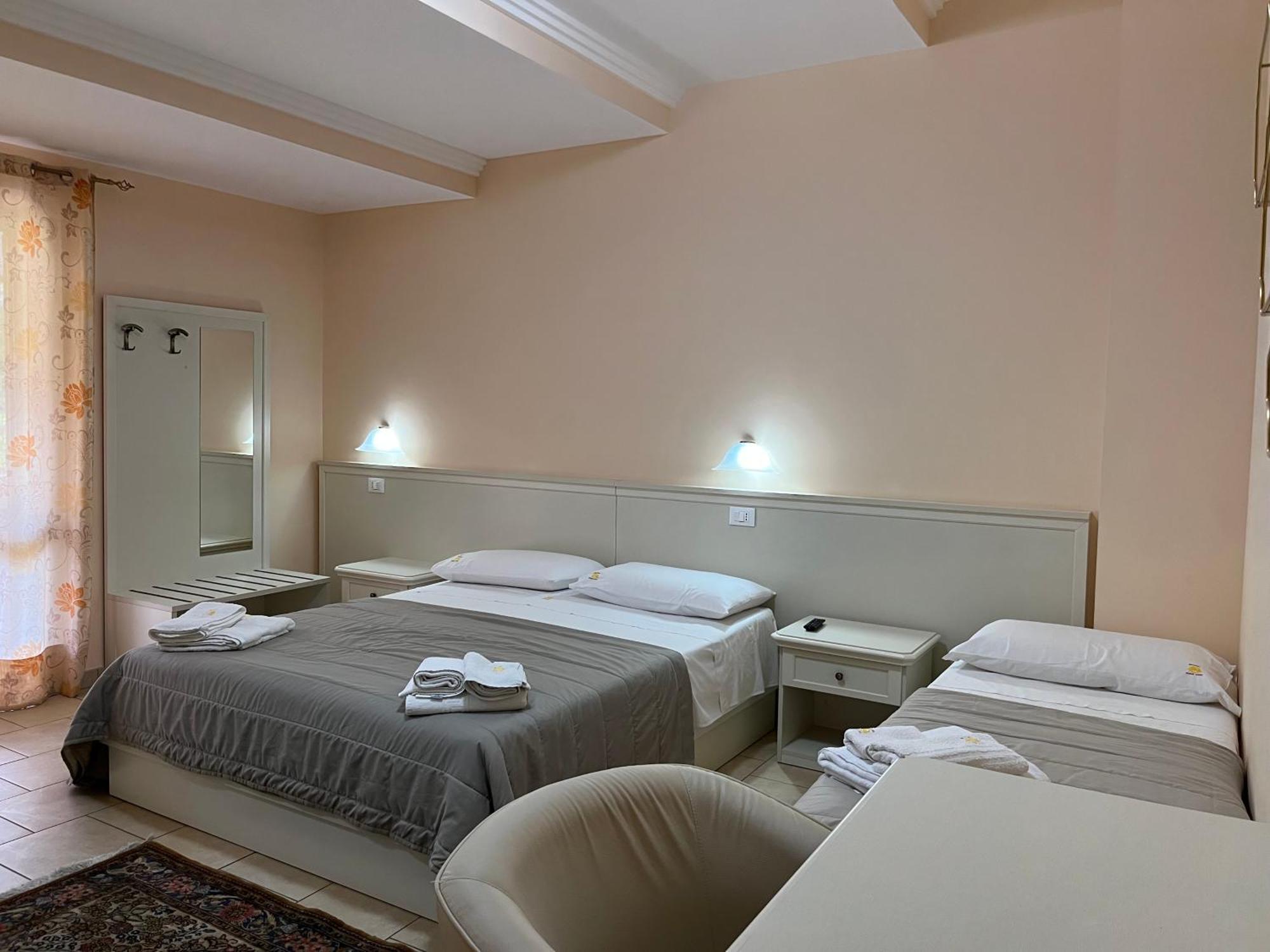 Residenza Domus Aurea Tropea- Vista Mare Hotell Santa Domenica  Eksteriør bilde