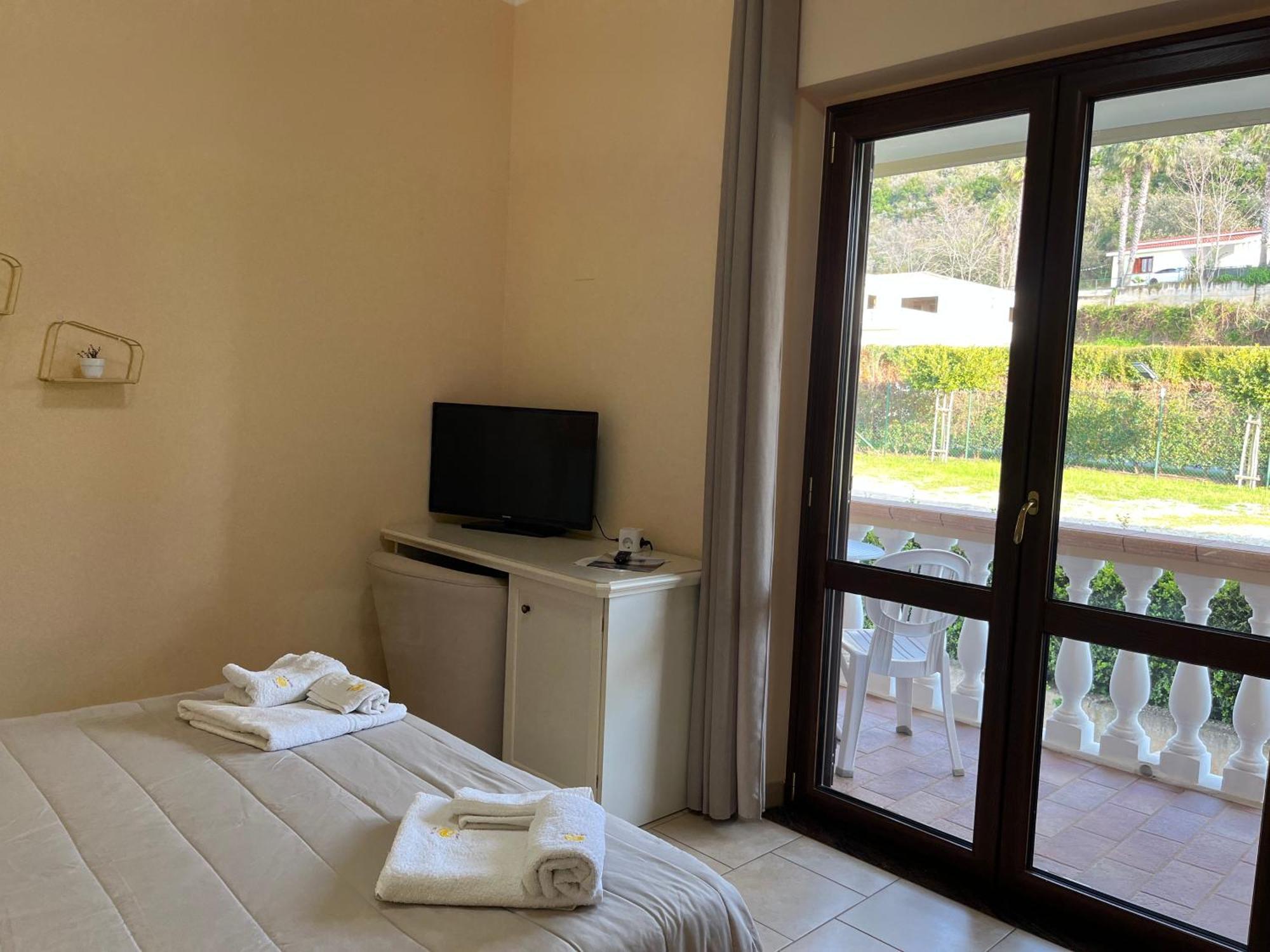 Residenza Domus Aurea Tropea- Vista Mare Hotell Santa Domenica  Eksteriør bilde